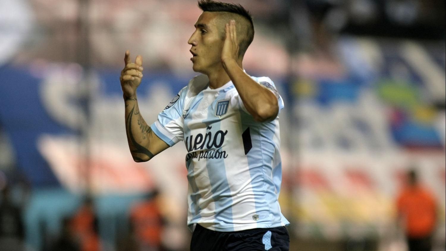 Report: LA Galaxy approach Argentine winger Ricardo Centurion