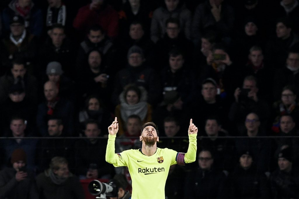 Lionel MESSI Breaks Champions League Record In FC Barcelona Win | Mundo ...