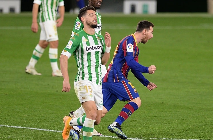 Lionel Messi scores for FC Barcelona in 3-2 win vs. Real Betis | Mundo  Albiceleste