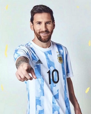 Messi Argentina Jersey blue and white with a Black Shorts