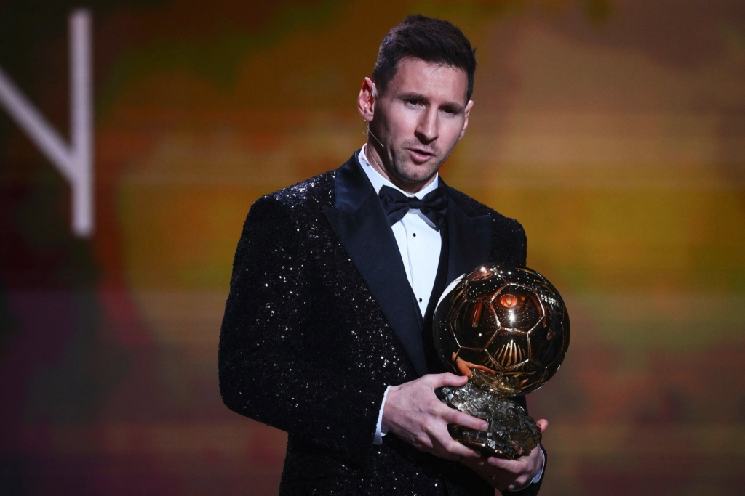 What records and awards does Argentina's Lionel Messi hold