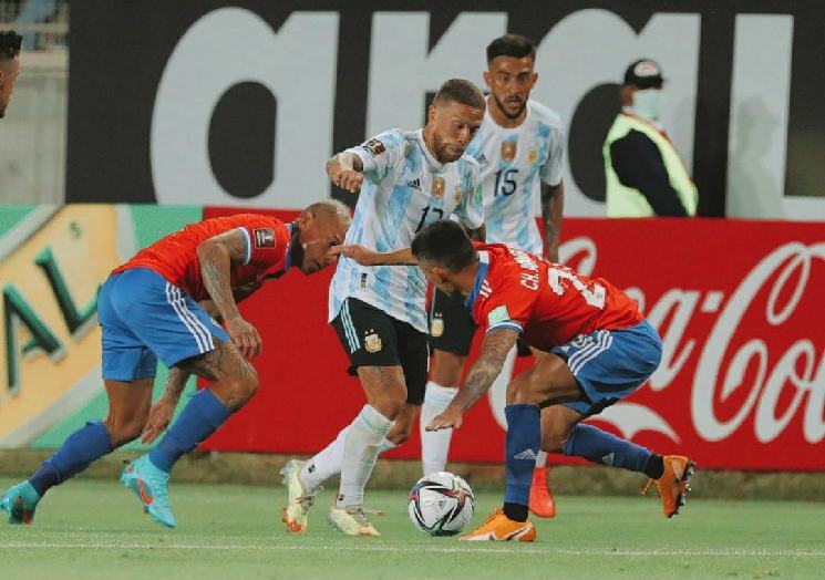 Alejandro Papu Gómez shows swollen ankle after Argentina win | Mundo ...