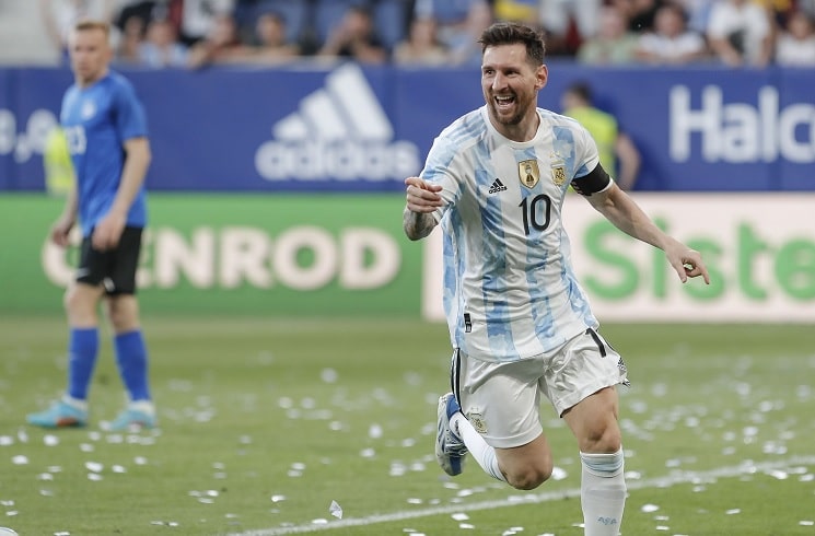 Lionel Messi goal: Watch Argentina captain score penalty against