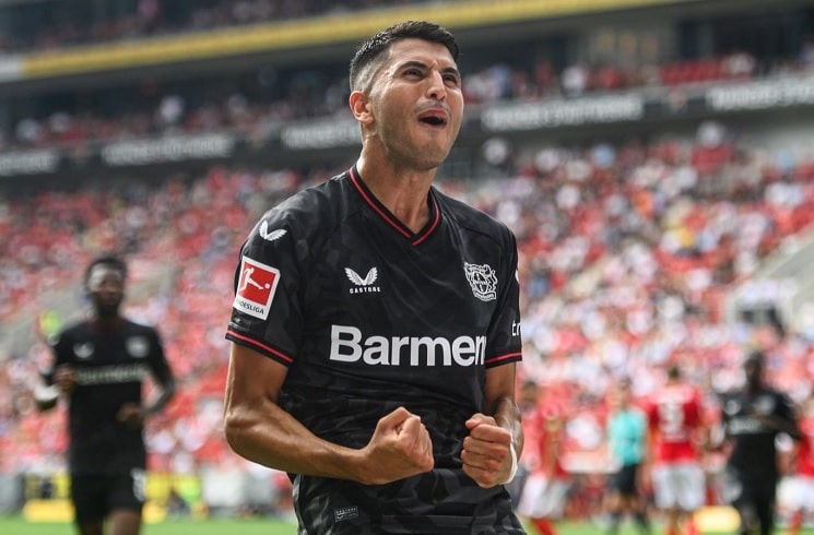 Exequiel Palacios scores for Bayer Leverkusen in 3-0 win vs. Mainz ...