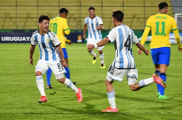 Argentina U20 in trouble at Sudamericano after 3-1 loss vs. Brazil