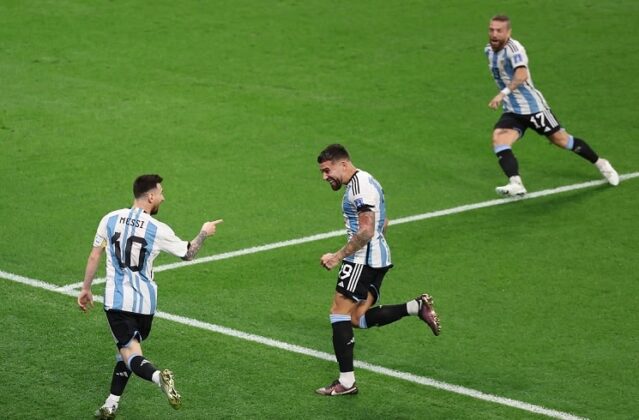 Argentina national team coach Lionel Scaloni tries two teams in ...