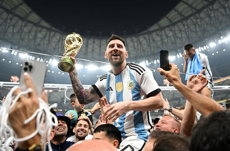 First Argentina friendly since their World Cup triumph sells out in ticket  frenzy