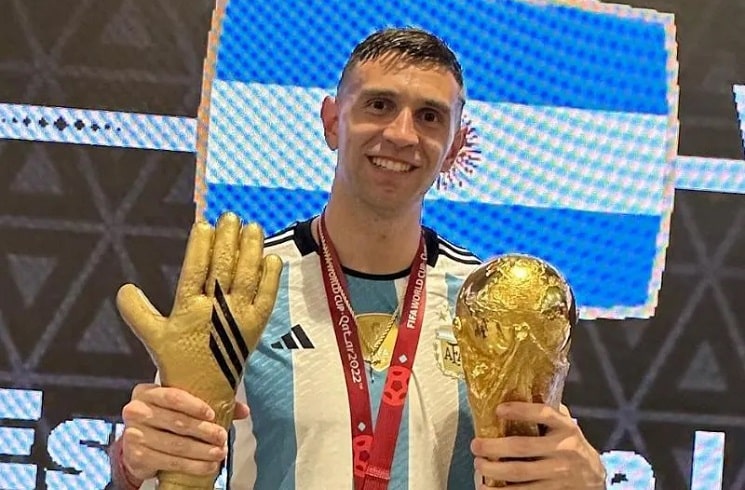 Ballon d'Or 2023 : la polémique Emiliano Martinez choque l'Argentine