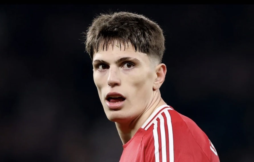 Chelsea make offer for Alejandro Garnacho of Manchester United