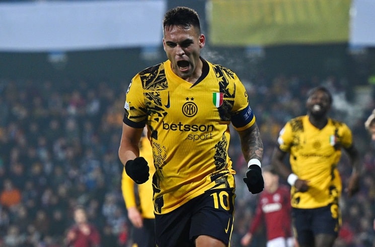 Lautaro Martínez becomes Inter’s all time top goal scorer in Champions League