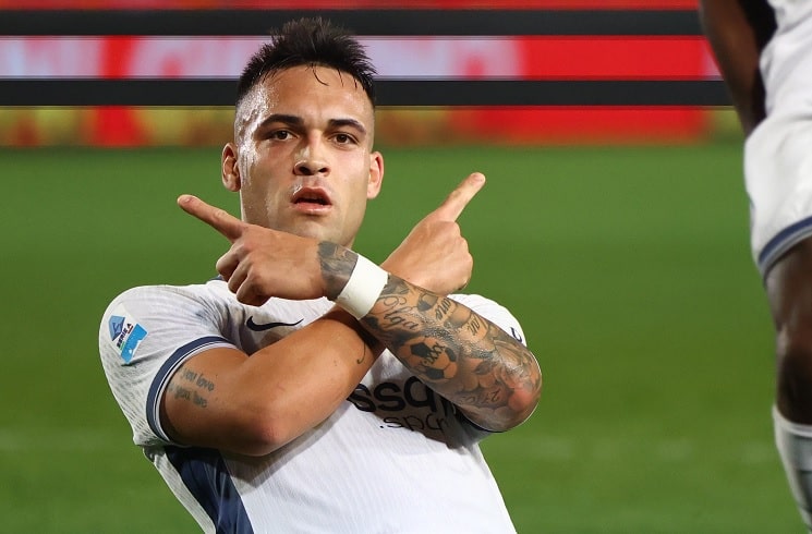 Lautaro Martínez scores for Inter in 4-0 win vs. Lecce