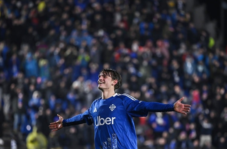 Nico Paz scores for Como in 4-1 win vs. Udinese