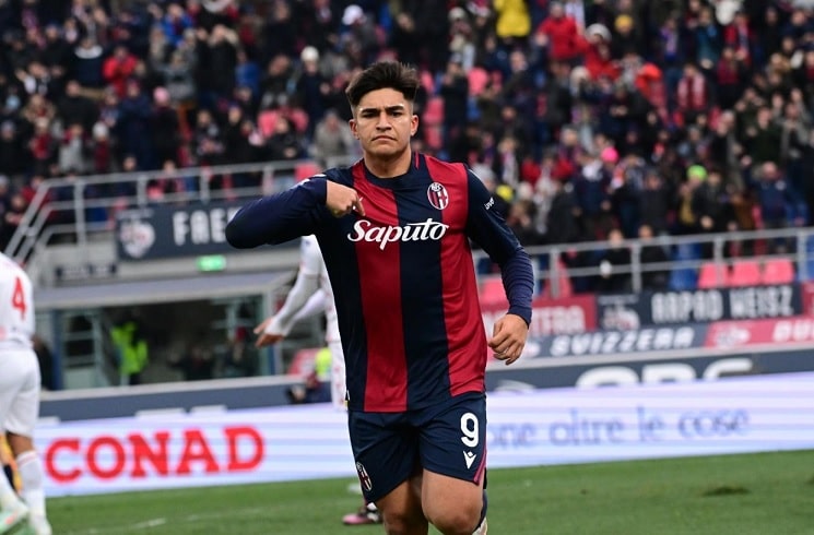 Santiago Castro scores for Bologna in 3-1 win vs. Monza