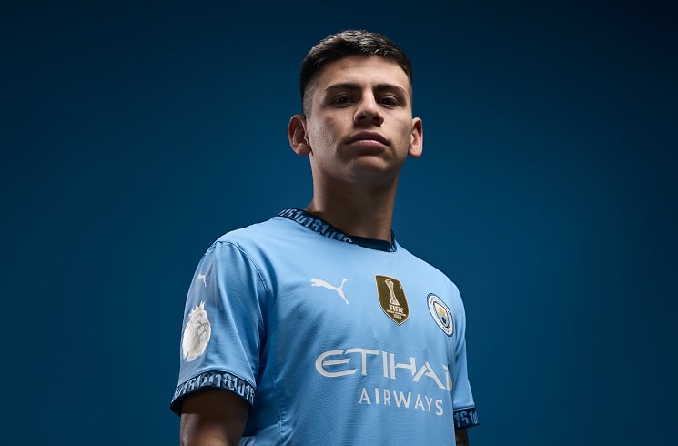 Claudio Echeverri speaks about joining Manchester City
