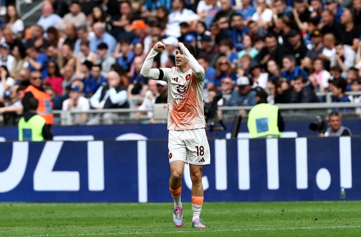 Matías Soulé scores for AS Roma in 1-0 win vs. Inter