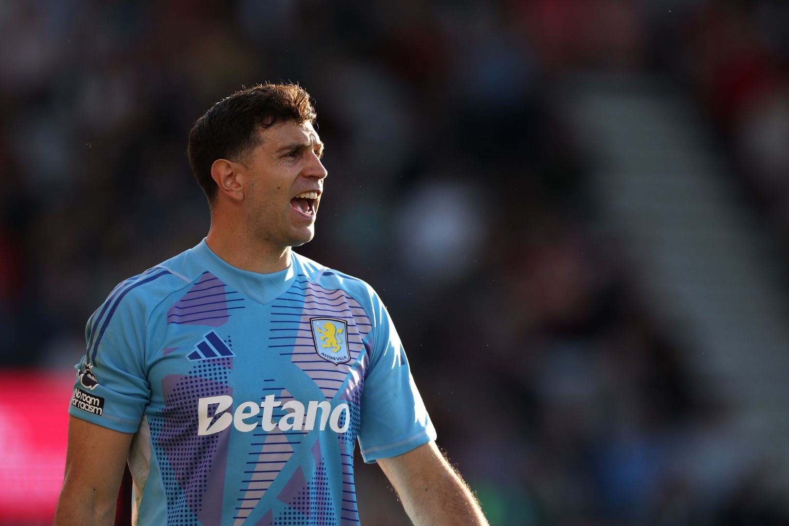 Emiliano Martínez save named Premier League Save of the Season