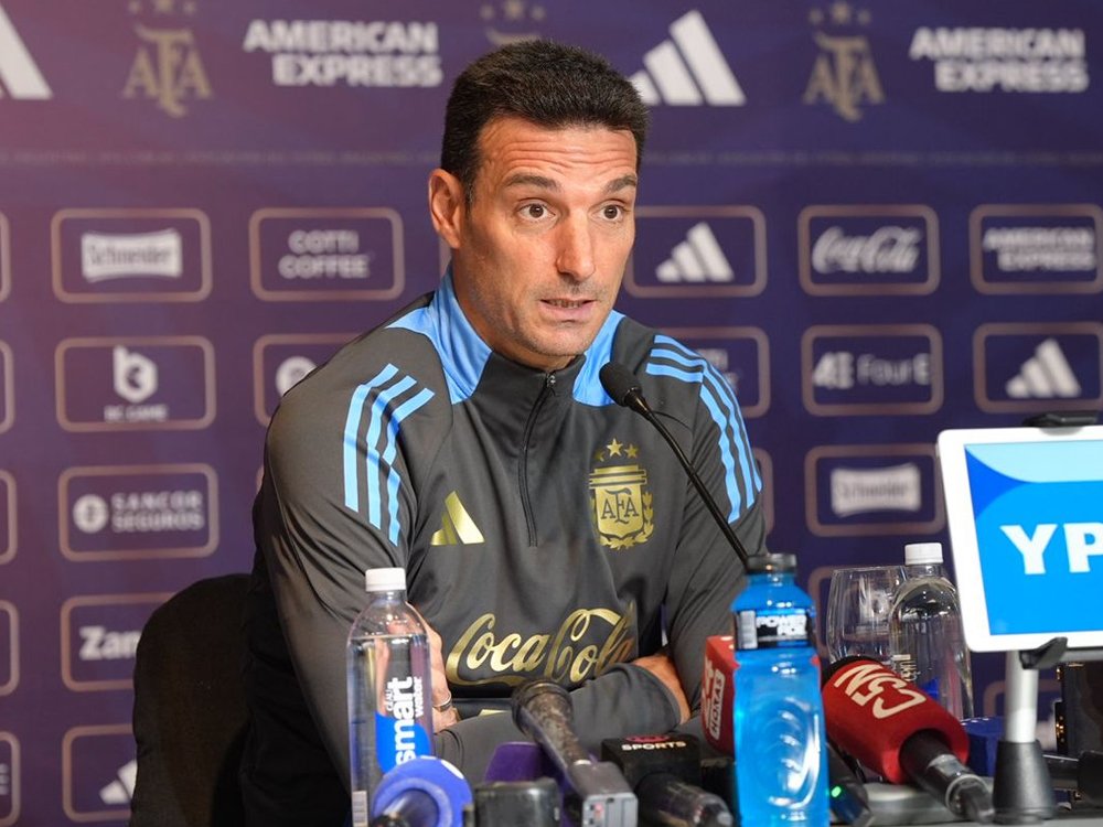 Lionel Scaloni speaks at press conference, uncertain if Messi will start vs. Chile