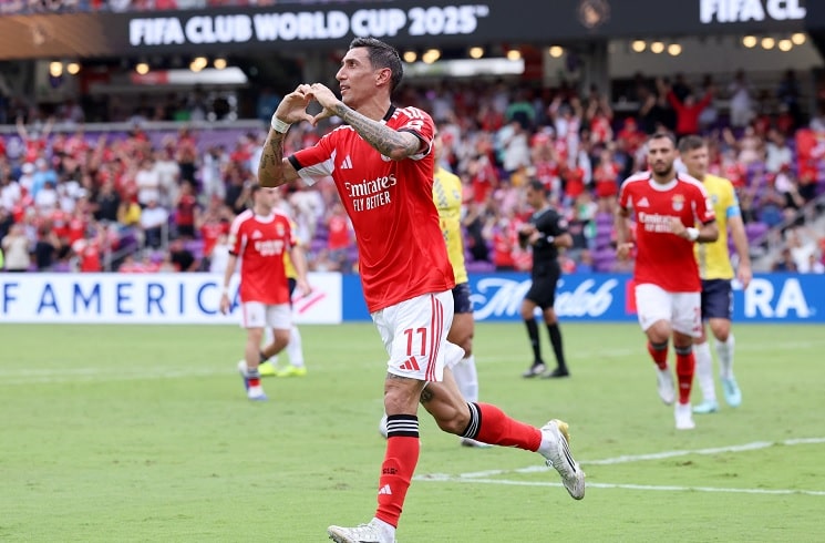 Ángel Di María scores twice for Benfica in 6-0 win vs. Auckland City