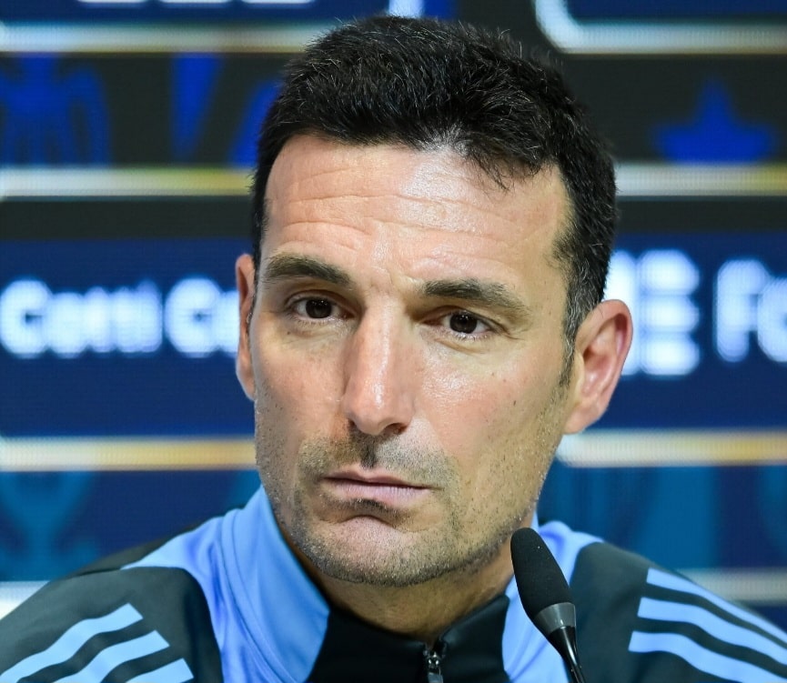 Lionel Scaloni praises Almada and reveals that Messi asked to be subbed off