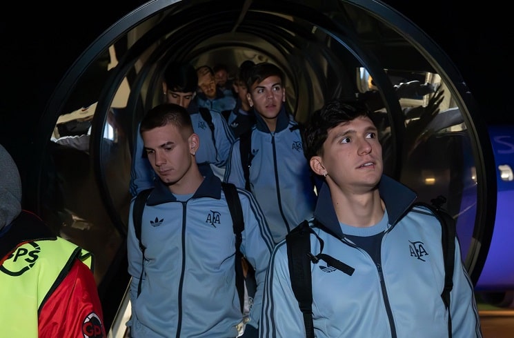 Argentina national team back in Argentina after Chile win