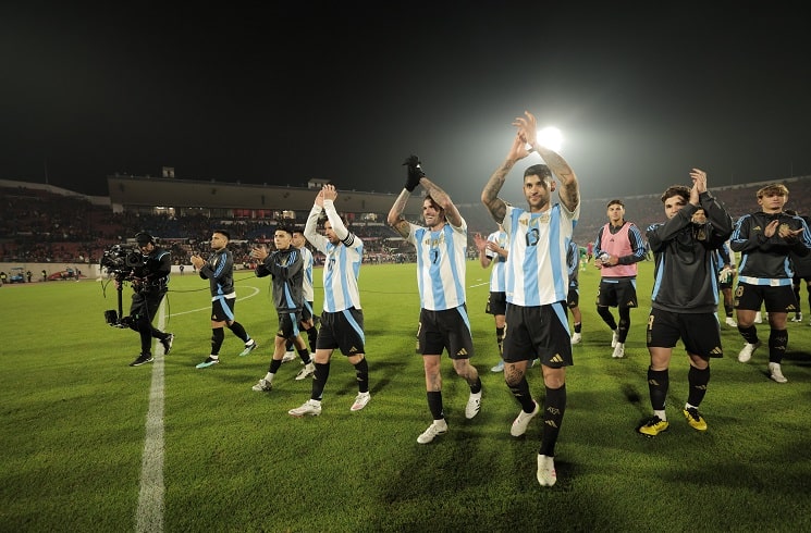 Argentina to finish South American World Cup qualifiers in first place
