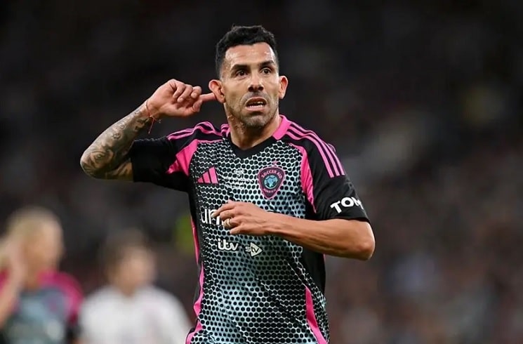 Carlos Tevez scores four goals for World Aid XI vs. England