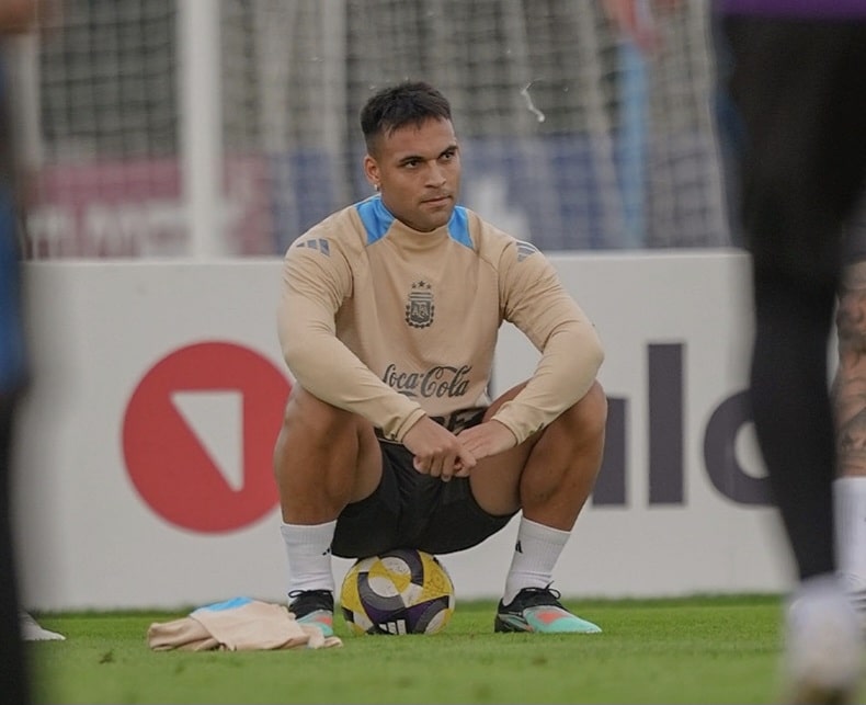 Argentina coach Lionel Scaloni on playing with 3 defenders, Lautaro Martínez