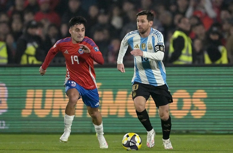 Rumored Argentina eleven vs. Colombia, Lionel Messi to start