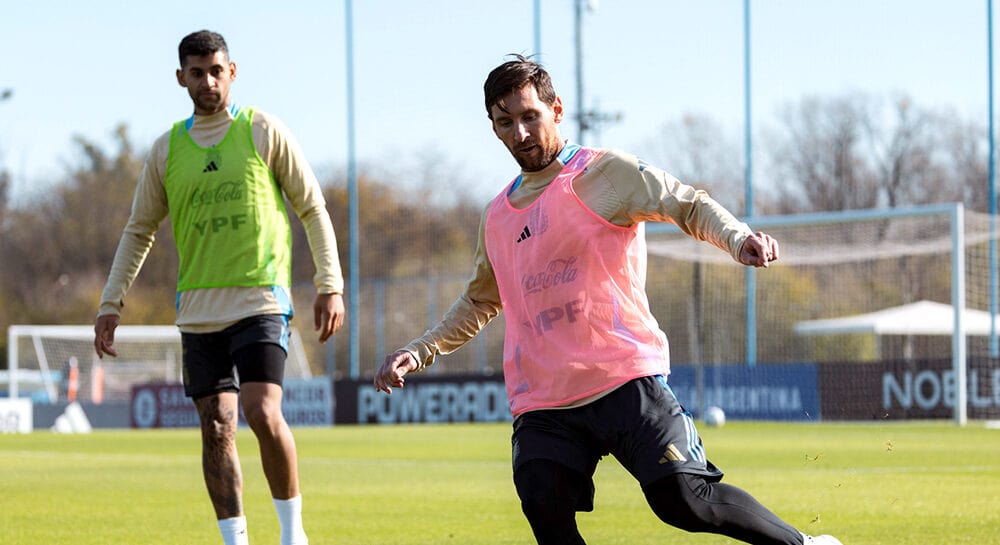 With Lionel Messi, the Argentina National Team trained this morning in Ezeiza