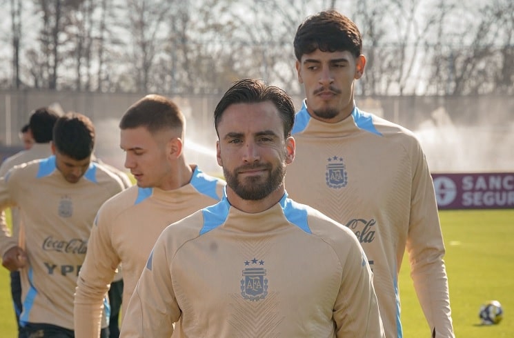 Nicolás Tagliafico suspended for Argentina vs. Colombia
