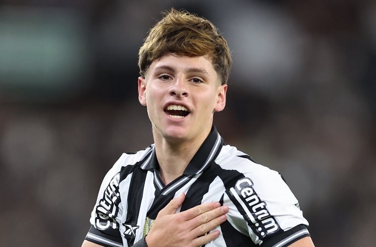 Álvaro Montoro and Alexander Barboza score for Botafogo in 2-0 win vs. Bragantino