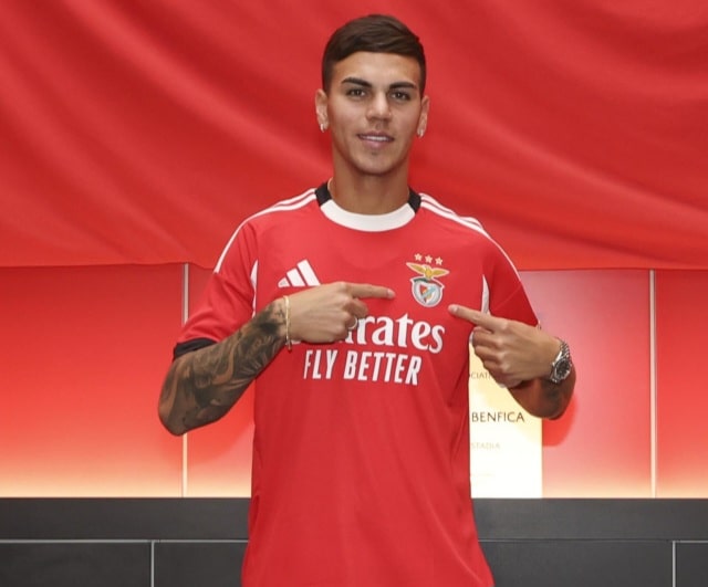 Enzo Barrenechea joins Benfica on loan from Aston Villa