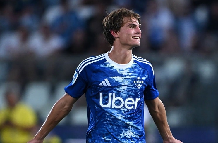 Como turn down €70 million package from Tottenham Hotspur for Nico Paz