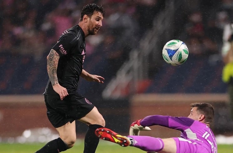 Lionel Messi makes MLS history after scoring twice, assisting once for Inter Miami