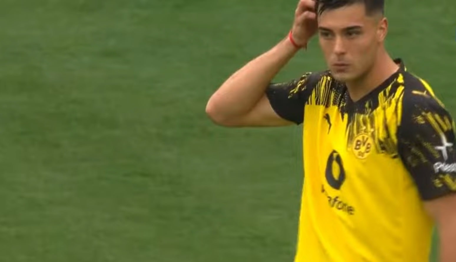 Aarón Anselmino back from injury for Borussia Dortmund