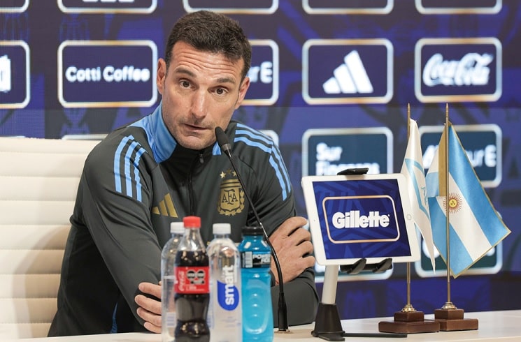 Argentina national team coach Lionel Scaloni press conference before game vs. Venezuela