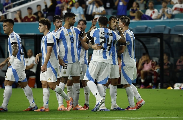 Giovani Lo Celso scores for Argentina in 1-0 win vs. Venezuela