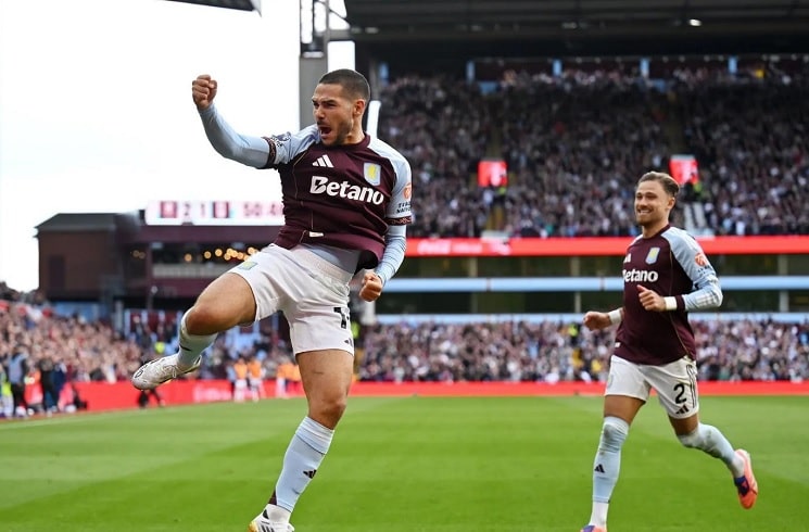 Emiliano Buendía scores for Aston Villa in 2-1 win vs. Tottenham Hotspur