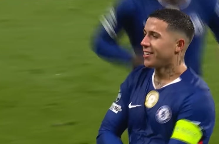 Enzo Fernández scores for Chelsea in 5-1 win vs. Ajax