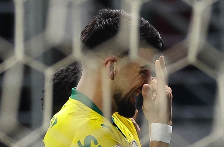 José Manuel López scores for Palmeiras in 5-1 win against Bragantino