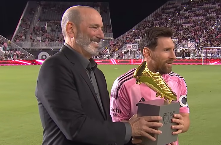 Lionel Messi presented MLS Golden Boot award