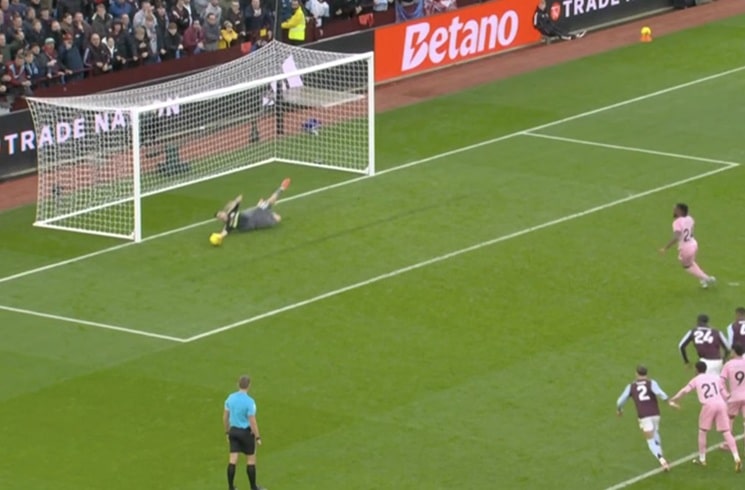 Emiliano Martínez saves a penalty kick, Emiliano Buendía scores for Aston Villa in 4-0 win vs. Bournemouth