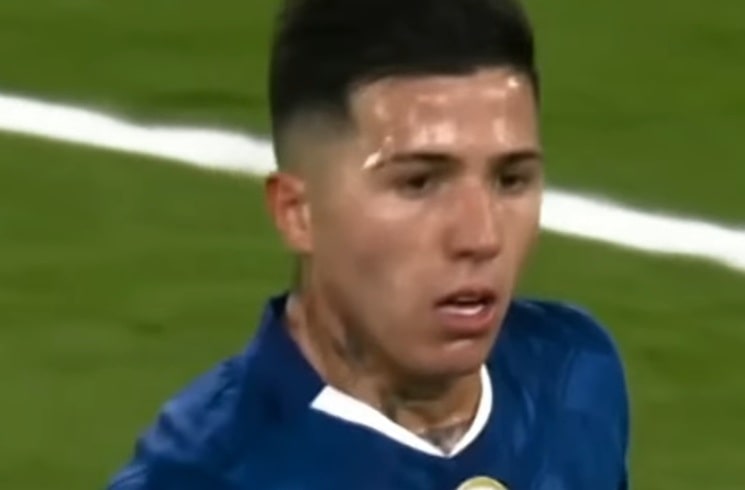 Enzo Fernández assists for Chelsea in 3-0 win vs. FC Barcelona