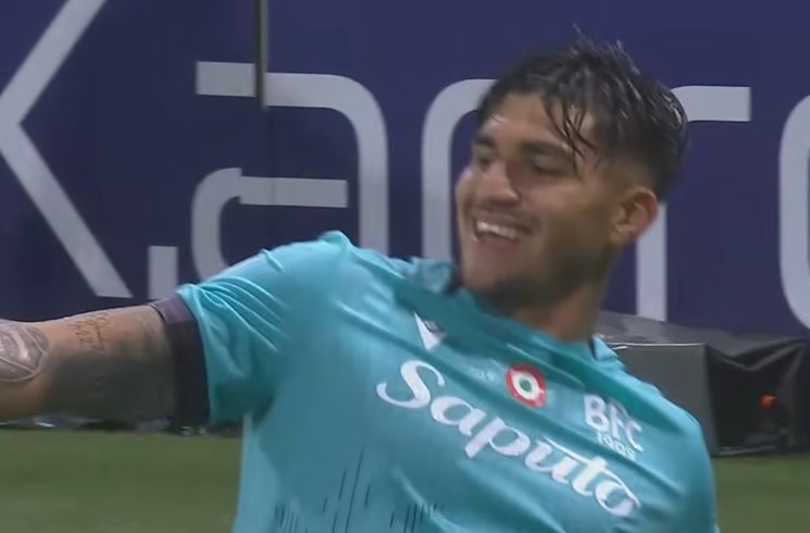 Santiago Castro scores twice for Bologna in 3-1 win vs. Parma