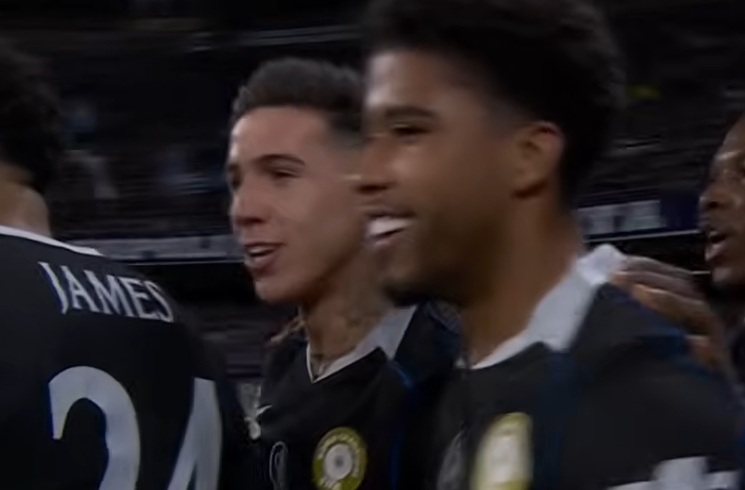 Enzo Fernández scores for Chelsea in 3-2 win vs. Napoli