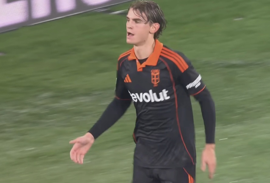 Nico Paz scores twice for Como in 3-0 win vs. Lazio