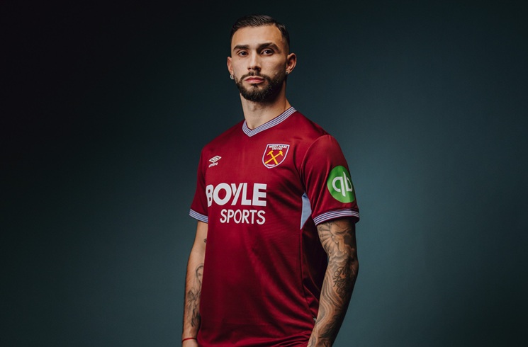 Taty Castellanos joins West Ham United
