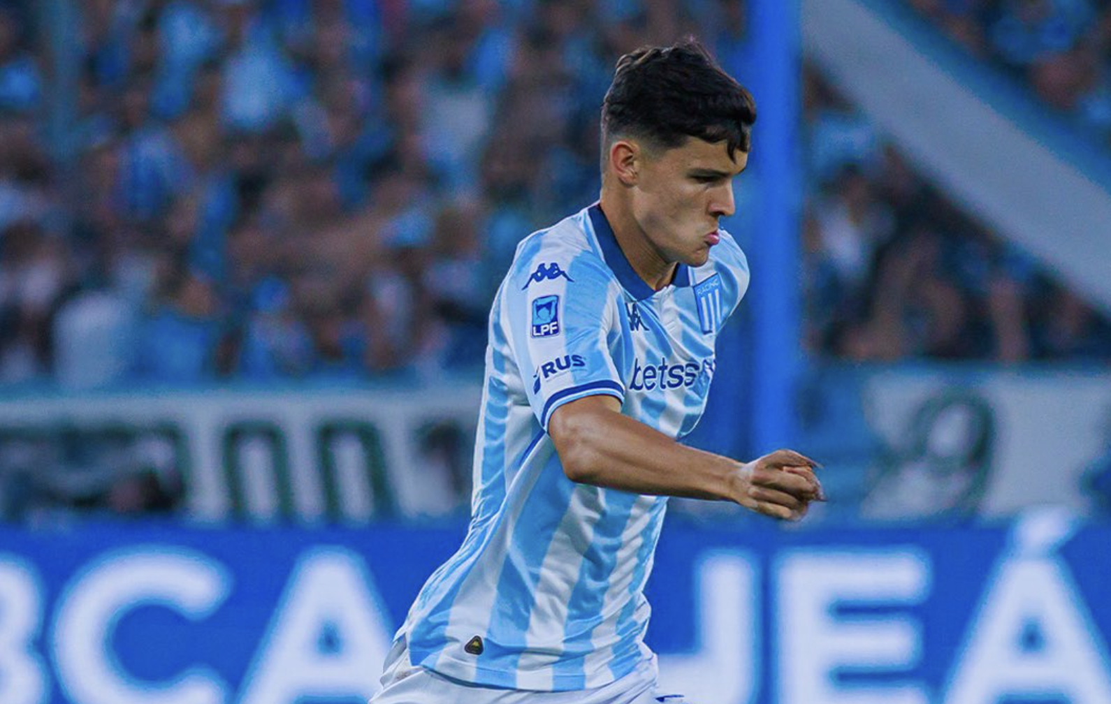 Valentín Carboni suffers ACL injury at Racing Club