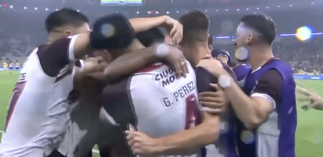 Lanús defeat Flamengo 3-2 at the Maracanã to win the Recopa Sudamericana