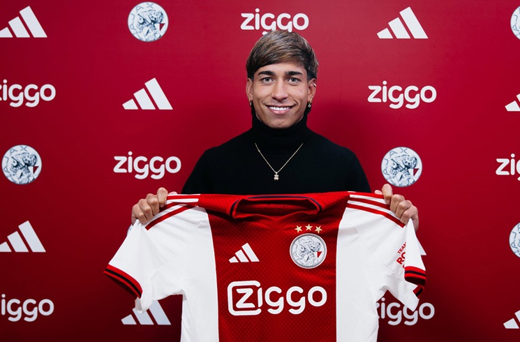 Maher Carrizo joins Ajax from Vélez Sarsfield